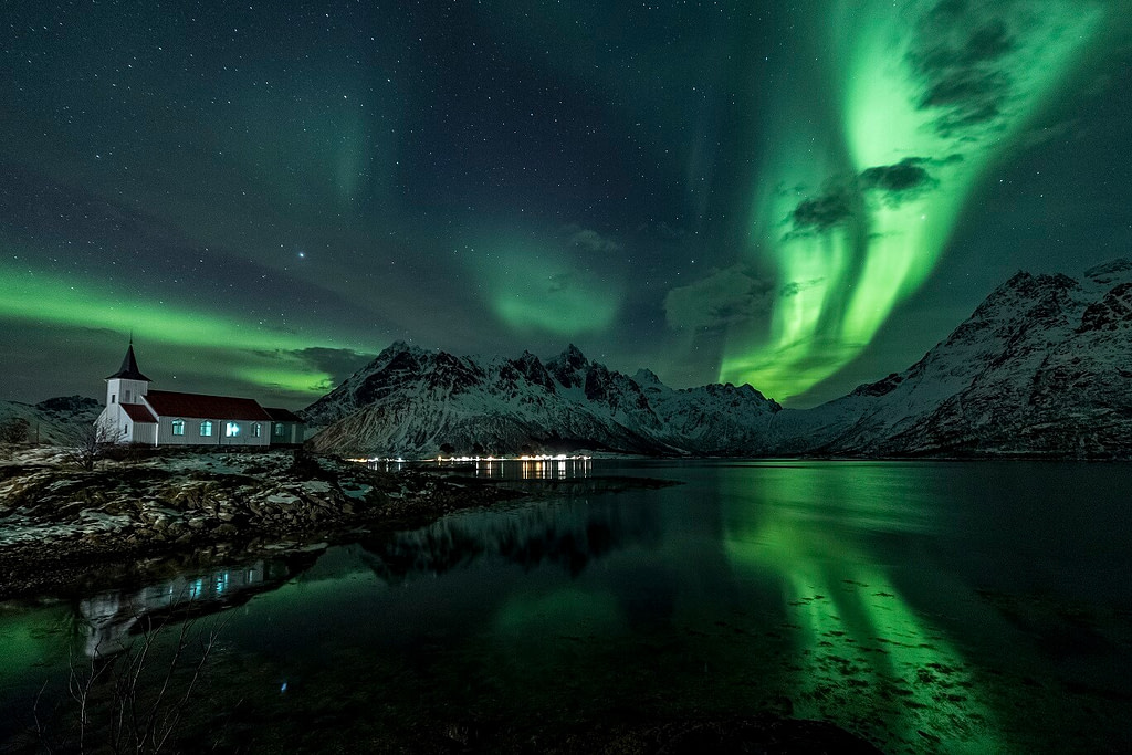 Isole Lofoten in Norvegia, aurora boreale