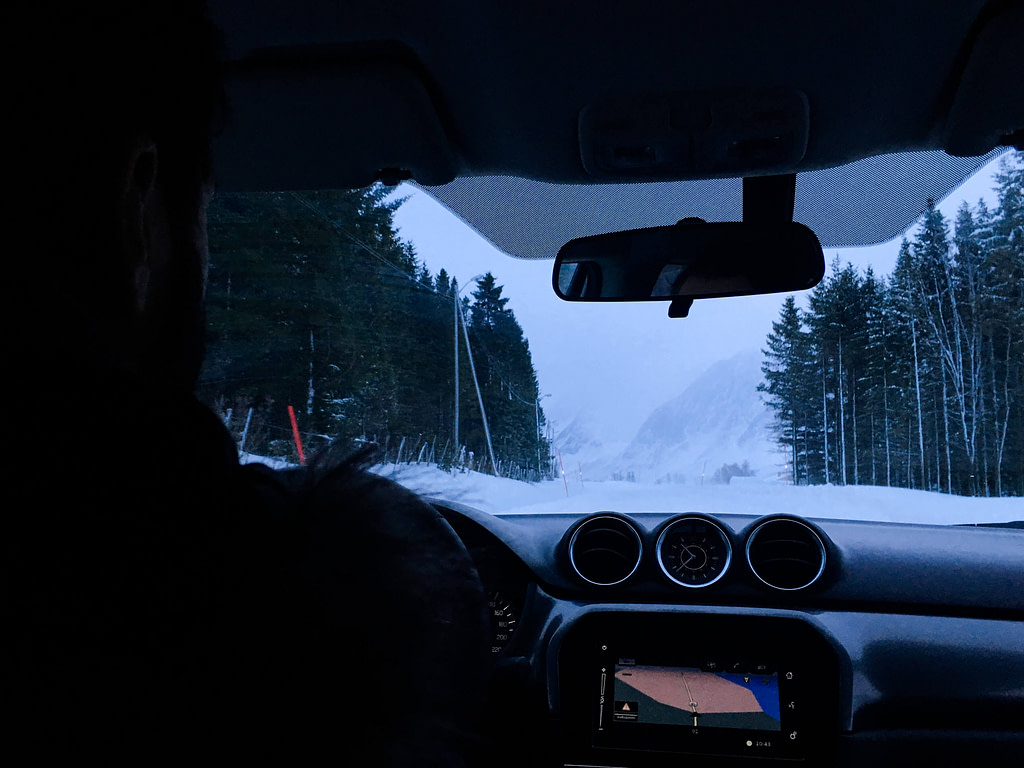 L'entroterra di Tromsø, Norvegia, dall'auto